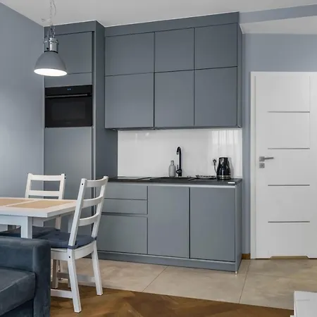 Airport With Private Terrace Apartament