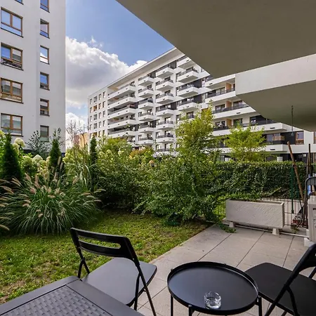 Appartamento Airport With Private Terrace