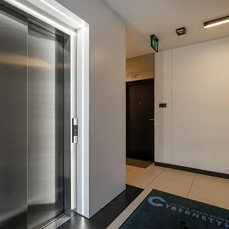 Airport With Private Terrace Apartment *