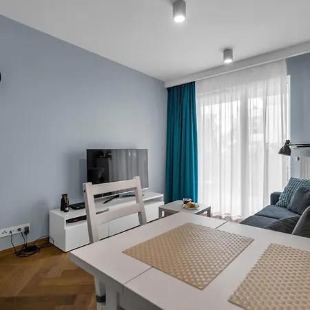 Apartman Airport With Private Terrace Varsó